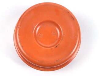 Salzdose Wehrmacht aus oranger Preßmasse. Gebraucht, datiert 1942