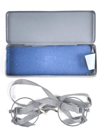 Masken Brille Wehrmacht, nicht ausgegebenes Set aus altem Fabrikbestand