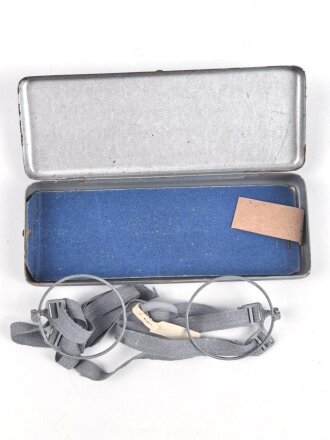 Dienst Brille Wehrmacht, nicht ausgegebenes Set aus altem Fabrikbestand