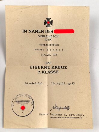 Soldbuch Heer, ausgestellt am 24.2.1944 , dazu die Verleihungsurkunde für das Eiserene Kreuz 2. Klasse