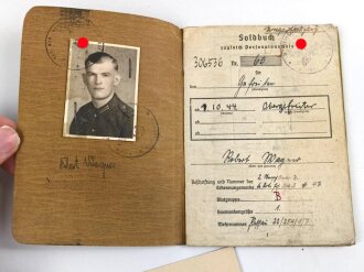 Soldbuch Heer, ausgestellt am 24.2.1944 , dazu die...