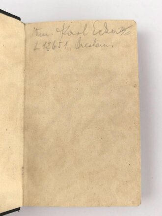 "Merkbuch für 1943" von einem Soldaten mit einigen Eintragungen, unter DIN A6