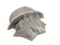 Halbrelief " Soldat mit Stahlhelm" aus Zink, Gesamthöhe 7cm