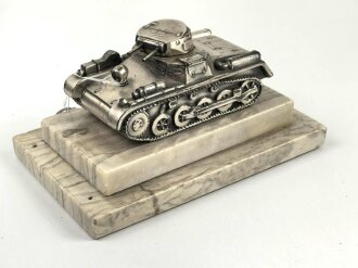 Panzerkampfwagen I, Spritzgußmodell versilbert, auf...