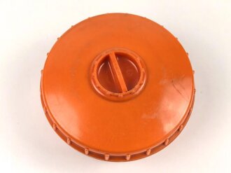 Salzdose Wehrmacht aus oranger Preßmasse. Gebraucht