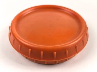 Butterdose Wehrmacht aus oranger Preßmasse. Ungebraucht, mit Glaseinsatz