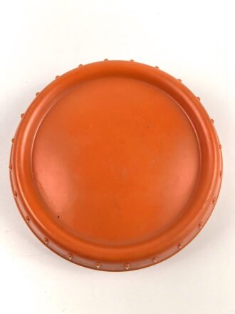 Butterdose Wehrmacht aus oranger Preßmasse. Ungebraucht, mit Glaseinsatz