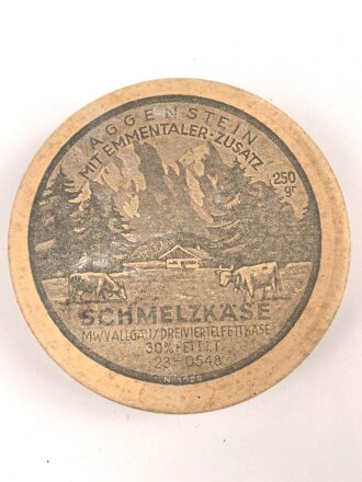 Leere Pappdose "Aggenstein mit Emmentaler-Zusatz" Schmelzkäse. Durchmesser 11cm, höchstwahrscheinlich aus der Zeit des 2. Weltkrieg