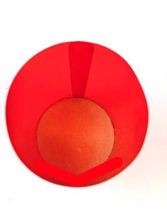 Kerzenhalter aus rotem Chelluloid ? Durchmesser oben etwa...