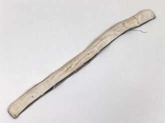 Kragenbinde für eine Feldbluse des Heeres, Gemessen vom jeweils äusseren Ende Knopfloch 45cm