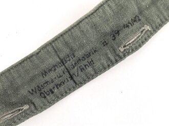 Kragenbinde für eine Feldbluse des Heeres, Gemessen vom jeweils äusseren Ende Knopfloch 45cm