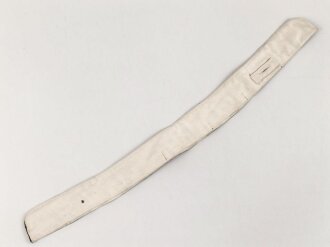 Kragenbinde für eine Feldbluse des Heeres, Gemessen vom jeweils äusseren Ende Knopfloch 44cm