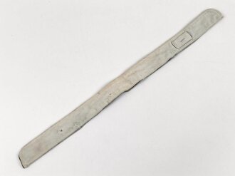 Kragenbinde für eine Feldbluse des Heeres, Gemessen vom jeweils äusseren Ende Knopfloch 46cm