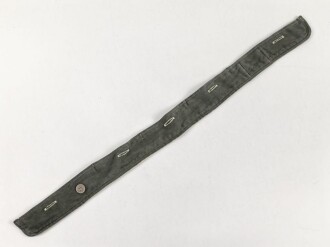 Kragenbinde für eine Feldbluse des Heeres, Gemessen vom jeweils äusseren Ende Knopfloch 46cm