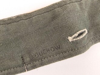 Kragenbinde für eine Feldbluse des Heeres, Gemessen vom jeweils äusseren Ende Knopfloch 46cm