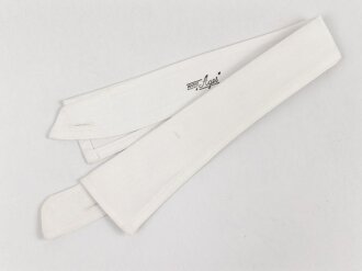 Kragen für das weisse Hemd der Offiziere, in der Originalen " Lido" Umverpackung. Gemessen vom jeweils äusseren Ende Knopfloch 37cm