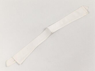 Kragen für das weisse Hemd der Offiziere, in der Originalen " Lido" Umverpackung. Gemessen vom jeweils äusseren Ende Knopfloch 37cm