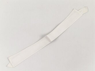 Kragen für das weisse Hemd der Offiziere, in der Originalen " Lido" Umverpackung. Gemessen vom jeweils äusseren Ende Knopfloch 37cm
