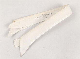 Kragen für das weisse Hemd der Offiziere, gemessen...