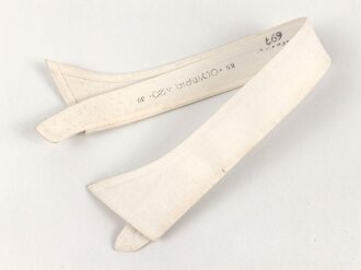 Kragen für das weisse Hemd der Offiziere, gemessen...