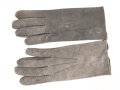 Paar  Handschuhe für Offiziere aus grauem Nappaleder, datiert 1942
