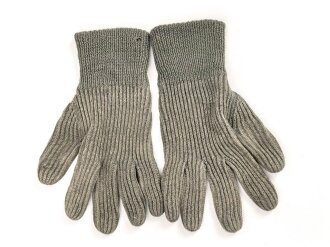 Paar Strickhandschuhe Wehrmacht mit drei...