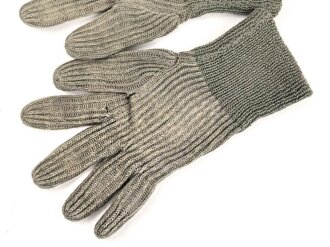 Paar Strickhandschuhe Wehrmacht mit drei Grössenstreifen. Leicht gebraucht, gut