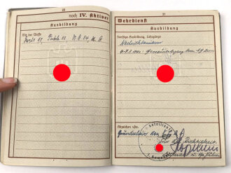 Wehrpaß Heer, eingestellt am 2.11.37 bei Maschinengewehr Btl. 10 Pirmasens.