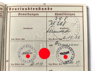 Wehrpaß Heer, eingestellt am 2.11.37 bei Maschinengewehr Btl. 10 Pirmasens.