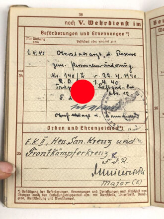 Wehrpaß Heer, eingestellt am  15.3.37 bei Sanitätsstaffel Detmold.