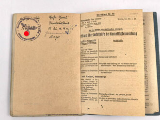 Wehrpaß Heer, eingestellt am  15.3.37 bei Sanitätsstaffel Detmold.