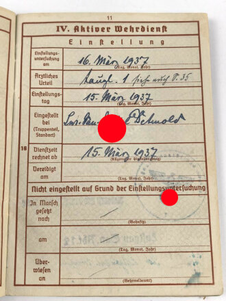 Wehrpaß Heer, eingestellt am  15.3.37 bei Sanitätsstaffel Detmold.