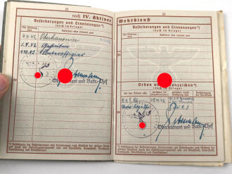 Wehrpaß Heer, eingestellt am 3.10.41 bei Nebel Ersatz Abteilung 4 Bremen.