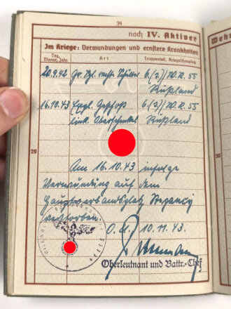 Wehrpaß Heer, eingestellt am 3.10.41 bei Nebel Ersatz Abteilung 4 Bremen.