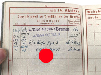 Wehrpaß Heer, eingestellt am 3.10.41 bei Nebel Ersatz Abteilung 4 Bremen.