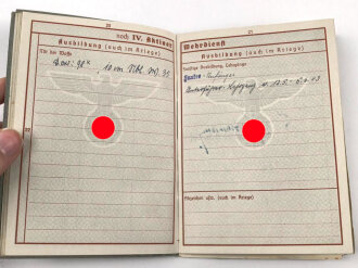 Wehrpaß Heer, eingestellt am 3.10.41 bei Nebel Ersatz Abteilung 4 Bremen.