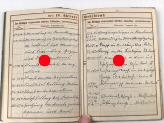 Wehrpaß Heer, ausgestellt am 30.8.1939 bei Pionier Ersatz Btl. 9 Hanau, dazu zwei Verleihungsurkunden