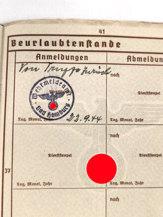 Wehrpaß Heer, ausgestellt am 30.8.1939 bei Pionier Ersatz Btl. 9 Hanau, dazu zwei Verleihungsurkunden