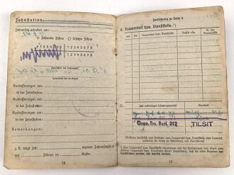 Soldbuch Luftwaffe , ausgestellt 1.9.1940 bei Landesschützen Ausbildungs Kompanie Detmold.