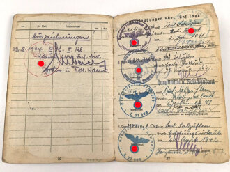 Soldbuch Luftwaffe , ausgestellt 1.9.1940 bei Landesschützen Ausbildungs Kompanie Detmold.