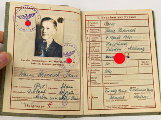 Wehrpaß Heer, eingestellt  am 28.8.43 bei grenadier Ersatz Regiment Großdeutschland