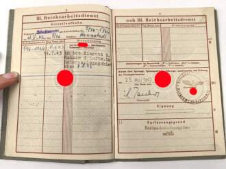 Wehrpaß Heer, eingestellt  am 28.8.43 bei grenadier Ersatz Regiment Großdeutschland