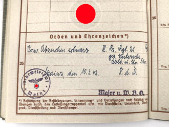 Wehrpaß Heer, eingvestellt am 5.6.1940 bei Kraftfahr Ersatz Abteilung 12.