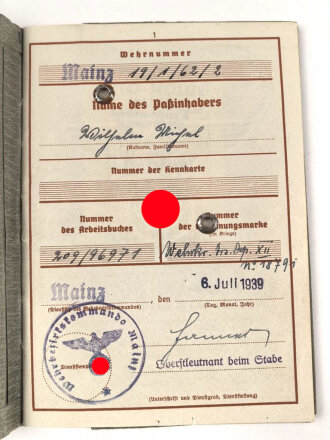 Wehrpaß Heer, eingvestellt am 5.6.1940 bei...