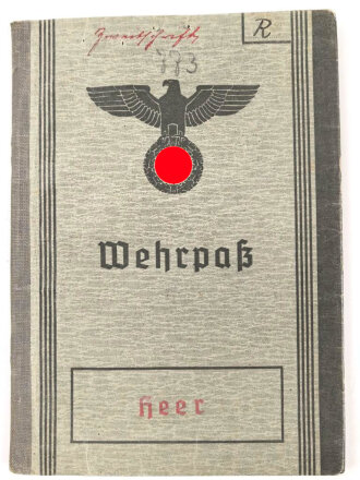 Wehrpaß Heer, eingestellt am 7.2.1941 bei...