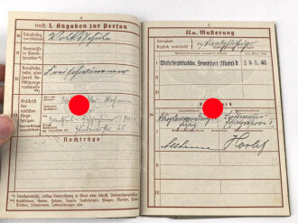 Wehrpaß  Luftwaffe, eingestellt am 10.5.1941 bei Fliegerhorstkompanie Liegnitz.