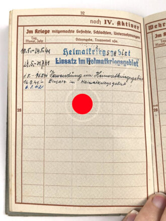 Wehrpaß  Luftwaffe, eingestellt am 10.5.1941 bei Fliegerhorstkompanie Liegnitz.