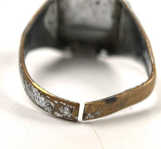 "Westwall 1939/40 " Fingerring, stark getragenes Stück, Höhe 16mm
