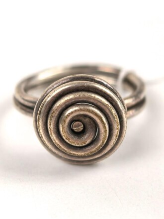 Westwall Fingerring in gutem Zustand, Höhe  15mm