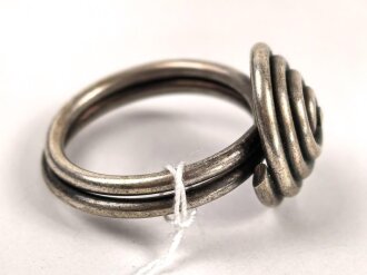 Westwall Fingerring in gutem Zustand, Höhe  17mm